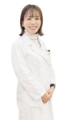 イズミの薬局で働く笑顔のスタッフ