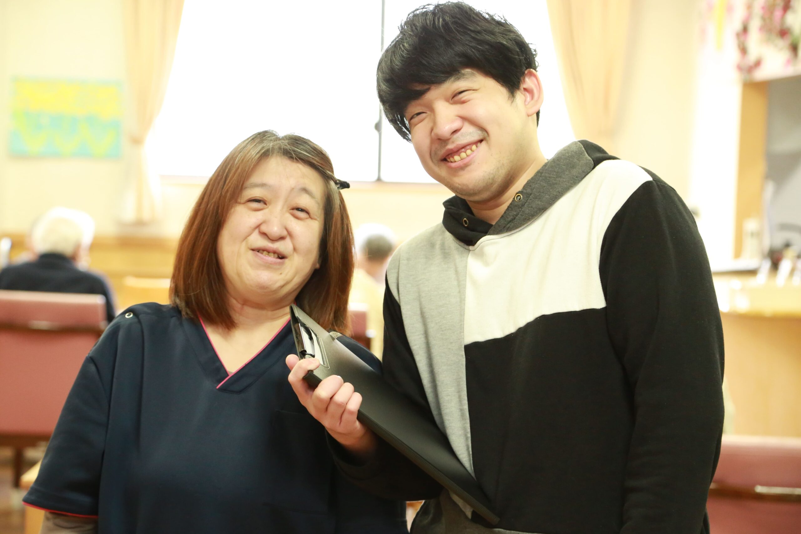 温かい笑顔と優しさで、皆様の毎日を明るくお手伝いいたします。